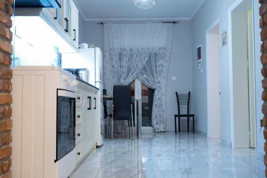 Το Άλλο Σπίτι... Villa Aridaía Buitenkant foto